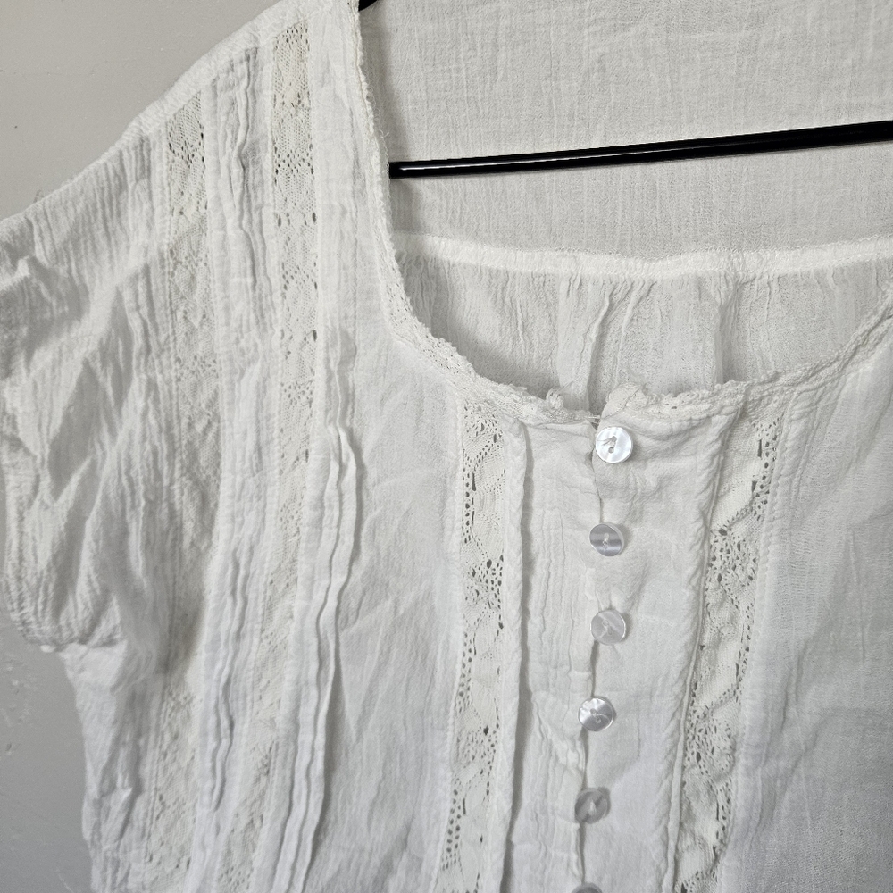 White Lace Trim Peplum Button Front Womens Small Top Short Sleeve Girly Coquette - Picture 2 of 4
